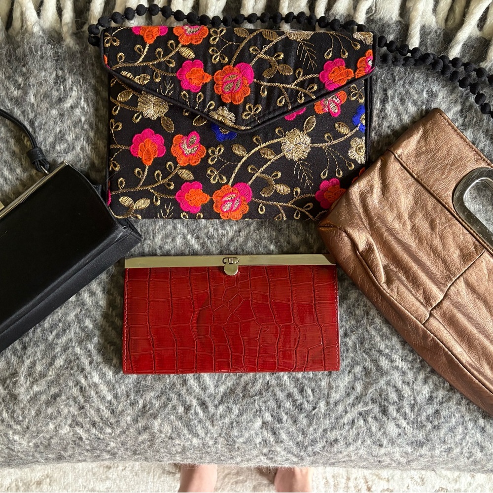 Lot of cute, timeless handbags/clutches!
